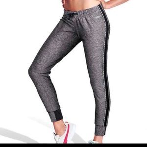 VS Pink *S* side logo ultimate gym pant